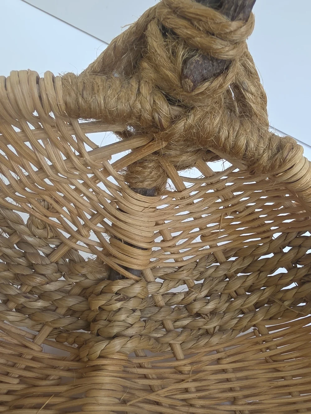 Vintage Voven buttocks basket